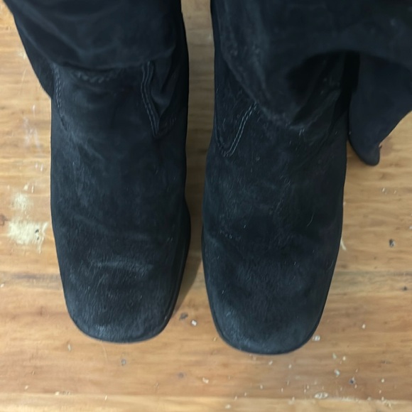 Tall black boots - Picture 5 of 7